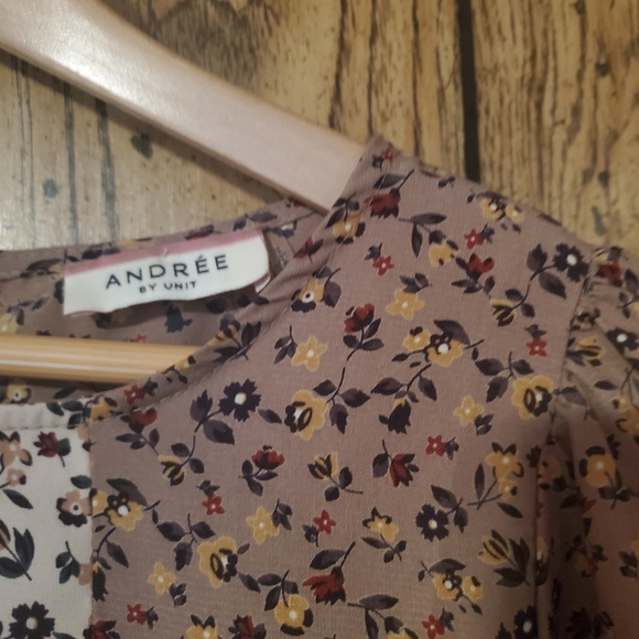 ANDREE BY UNIT Savannah Ditsy Patchwork Peasant Boho Floral Blouse - Medium - Picture 4 of 6